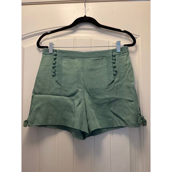 Elevenses Women’s High Waist Embroidered Buttons Flat Front Shorts Size 6P Green - Picture 2 of 5